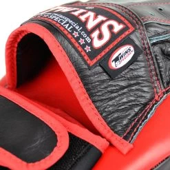 PML21 Twins Red-Black Long Focus Mitts -Knockout Shop pml21 twins red black long focus mitts 229587