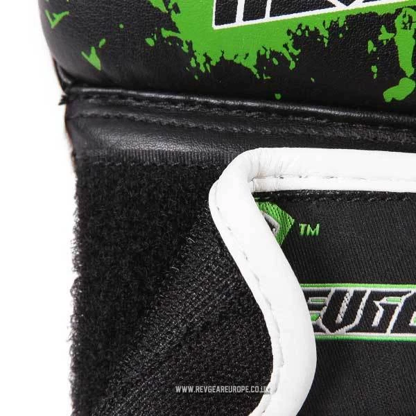 Revgear Kids Deluxe MMA Gloves - Green 8 Revgear Kids Deluxe MMA Gloves - Green - Image 6