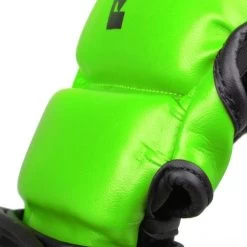Revgear PINNACLE MMA SPARRING GLOVES - BLACK/GREEN -Knockout Shop revgear pinnacle mma sparring gloves blackgreen 896234