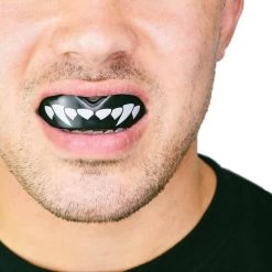 SafeJawz Extro Fangz Mouth Guard -Knockout Shop safejawz extro fangz mouth guard 6 8442 p